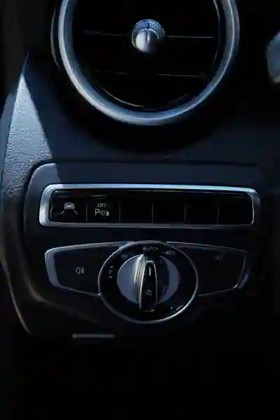 Mercedes-Benz C 220 2017 - 20900 EUR, 174000 km - AUTO.MOTO.pt - 174000km - foto 17 de 31