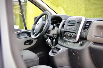 Renault 2019 - 16990 EUR, 188000 km - AUTO.MOTO.pt - 188000km - foto 18 de 21