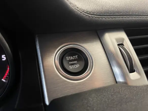 Land Rover Range Rover Evoque 2017 - 16950 EUR, 149900 km - AUTO.MOTO.pt - 149900km - foto 16 de 31