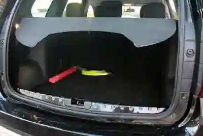 Dacia Duster 2010 - 6250 EUR, 155000 km - AUTO.MOTO.pt - 155000km - foto 9 de 24