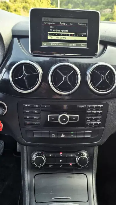Mercedes-Benz B 180 2014 - 13999 EUR, 160000 km - AUTO.MOTO.pt - 160000km - foto 17 de 25