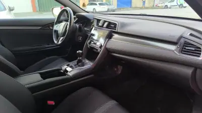 Honda Civic 2017 - 16500 EUR, 74000 km - AUTO.MOTO.pt - 74000km - foto 14 de 21