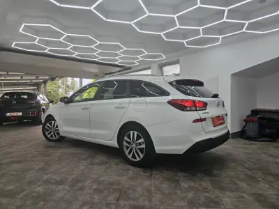Hyundai i30 SW 2018 - 12950 EUR, 117053 km - AUTO.MOTO.pt - 117053km - foto 5 de 41