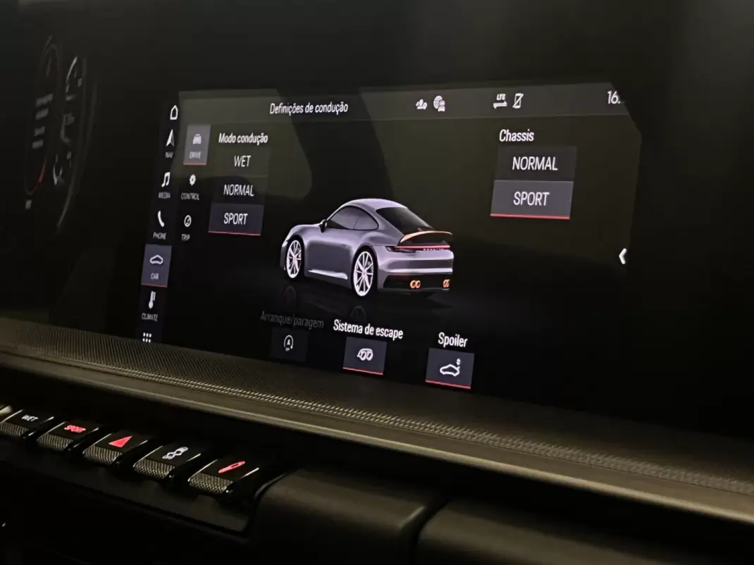 Porsche 992 2019 - 139990 EUR, 90000 km - AUTO.MOTO.pt - 90000km - foto 53 de 56