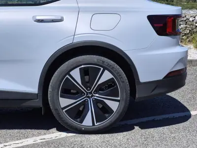Polestar 2 2023 - 29990 EUR, 59608 km - AUTO.MOTO.pt - 59608km - foto 44 de 46