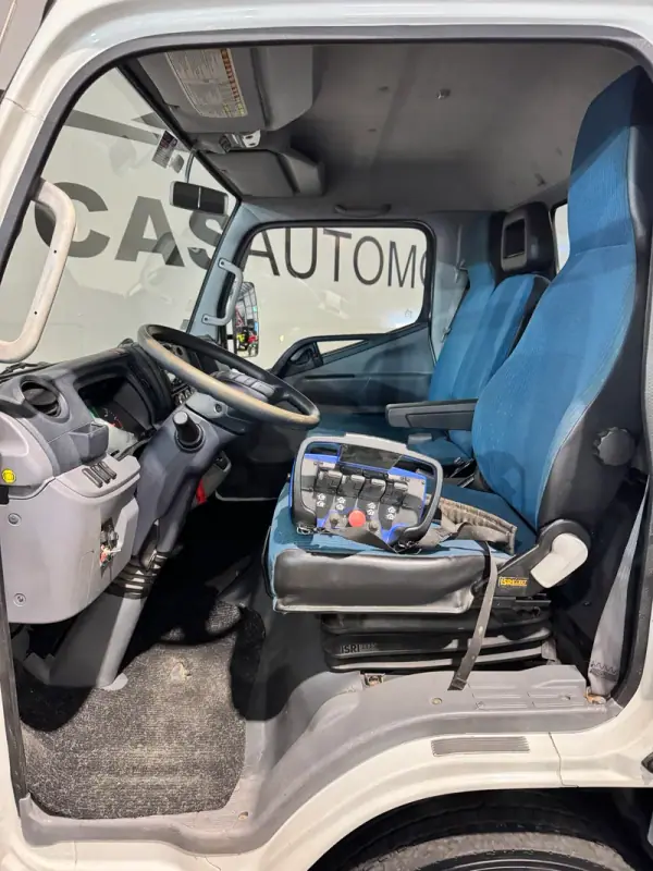 Mitsubishi Canter 3 C 15 2013 - 42900 EUR, 215000 km - AUTO.MOTO.pt - 215000km - foto 26 de 36