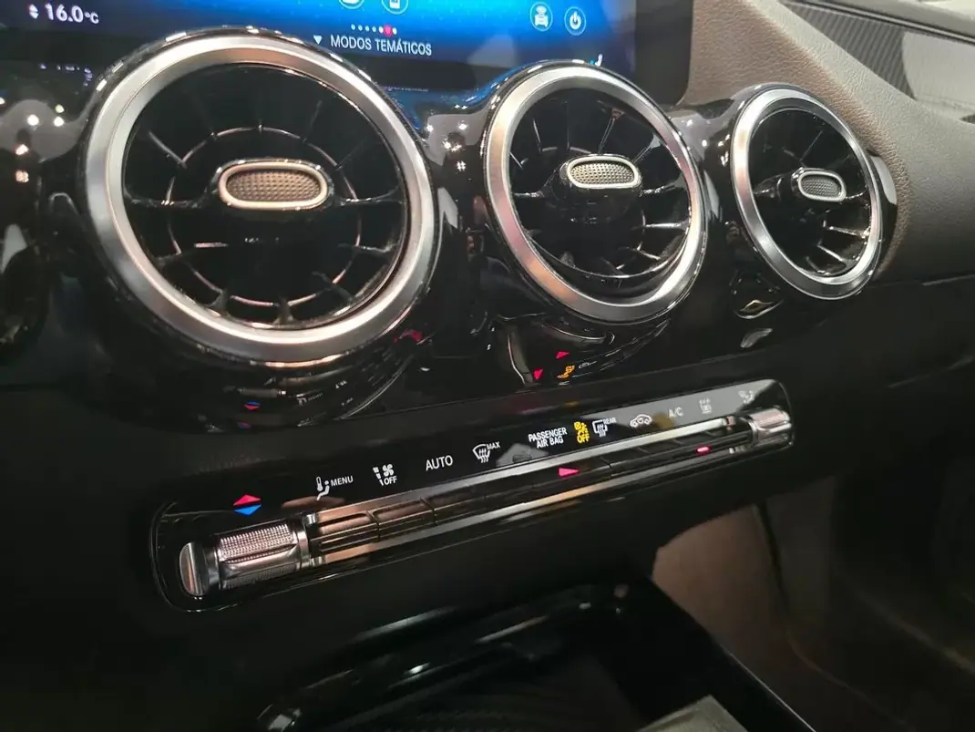 Mercedes-Benz GLA 250 2021 - 34480 EUR, 96779 km - 96779km - foto 36 de 51