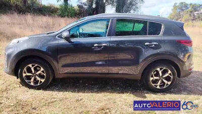 Kia Sportage 2021 — photo 2 of 37