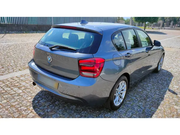 BMW 116 2013 - 7950 EUR, 323362 km - AUTO.MOTO.pt - 323362km - foto 4 de 15
