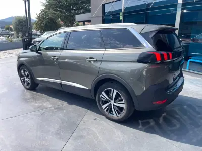 Peugeot 5008 2009 - 15900 EUR, 135061 km - AUTO.MOTO.pt - 135061km - foto 7 de 20