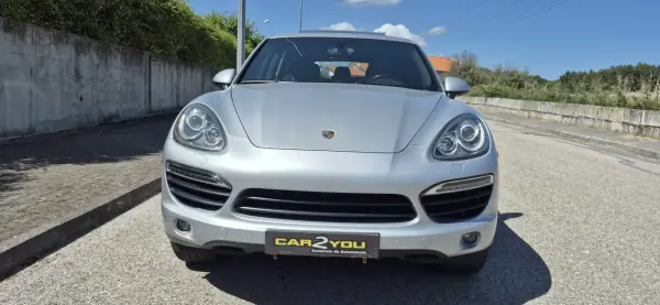 Porsche Cayenne 2010 - 25000 EUR, 254000 km - AUTO.MOTO.pt - 254000km - foto 2 de 31