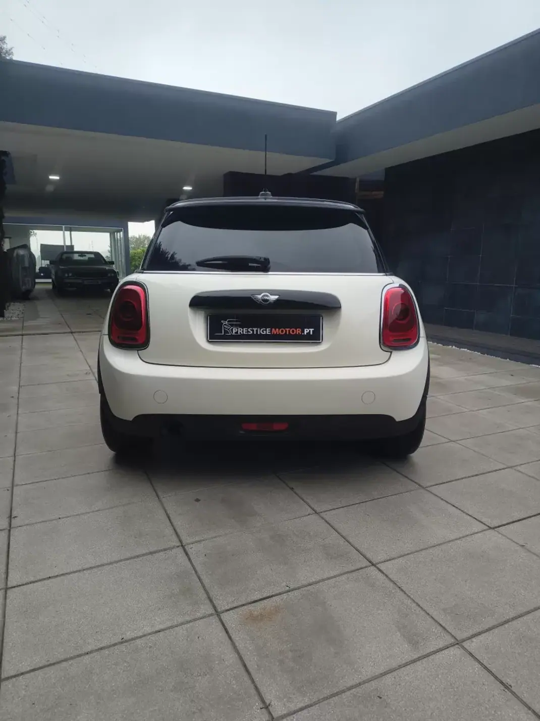 MINI One 2015 - 11900 EUR, 125000 km - AUTO.MOTO.pt - 125000km - foto 5 de 35