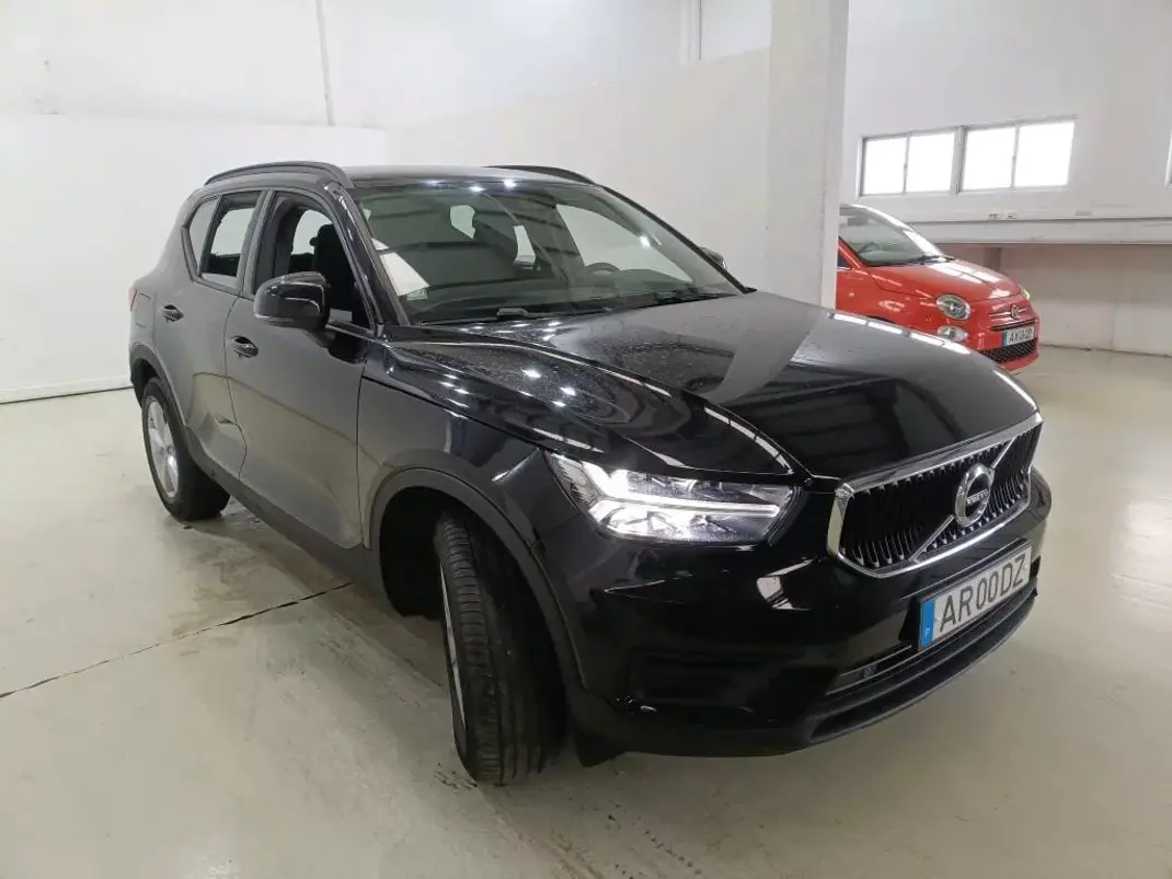 Volvo XC 40 2022 - 21999 EUR, 121117 km - 121117km - foto 3 de 12