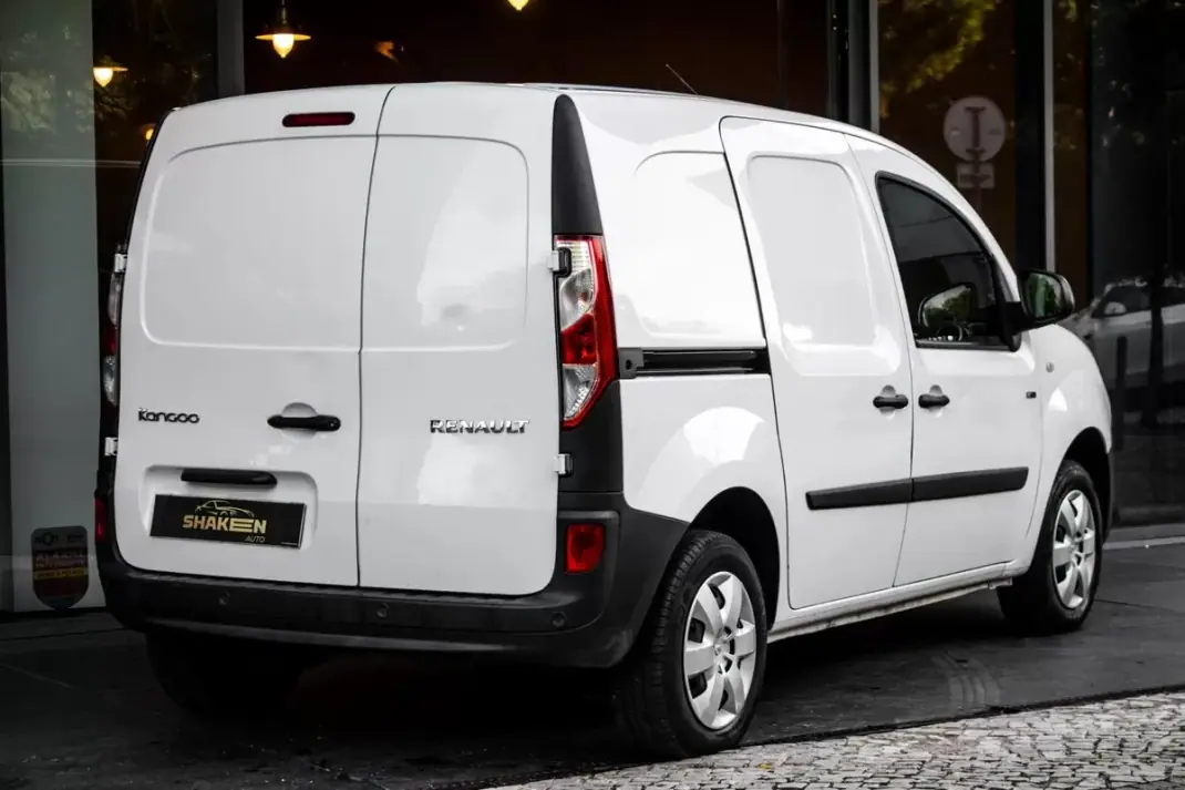 Renault Kangoo E-Tech 2020 - 9990 EUR, 57785 km - AUTO.MOTO.pt - 57785km - foto 4 de 28