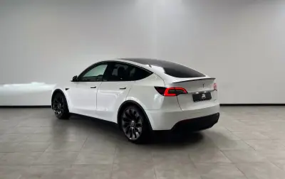Tesla Model Y 2022 - 36500 EUR, 138000 km - foto 5 de 16