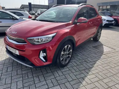 Kia Stonic 2025 - 20500 EUR, 17500 km - AUTO.MOTO.pt - 17500km - foto 3 de 19