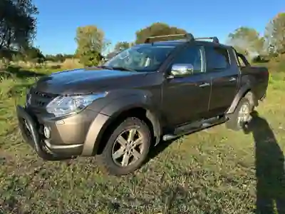 Mitsubishi L200 2017 - 19950 EUR, 217000 km - foto 2 de 15