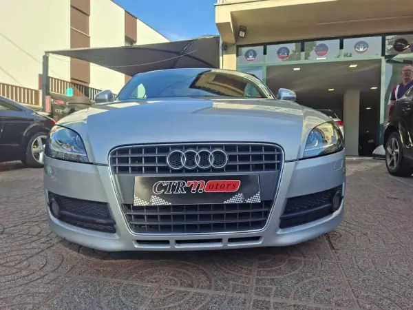 Audi TT Coupé 2 0 Tfsi 2006 Gasolina — 260 000 km Audi TT Coupé 2 0 Tfsi 2006 Gasolina