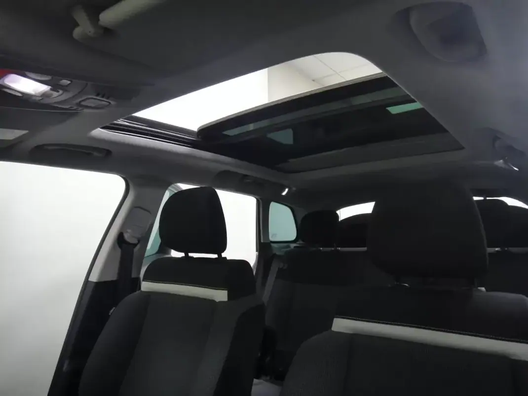Citroën C3 Aircross 2019 - 14990 EUR, 63000 km - AUTO.MOTO.pt - 63000km - foto 13 de 27