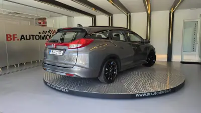 Honda Civic Tourer 2014 - 10750 EUR, 193536 km - AUTO.MOTO.pt - 193536km - foto 4 de 57