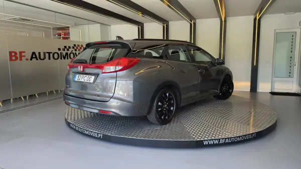 Honda Civic Tourer 2014 - 10750 EUR, 193536 km - AUTO.MOTO.pt - 193536km - foto 4 de 57