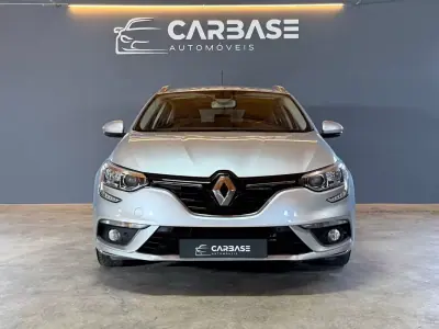 Renault Mégane Sport Tourer 2019 — foto 2 de 22