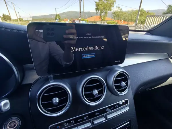 Mercedes-Benz GLC 220 2020 - 43500 EUR, 98000 km - AUTO.MOTO.pt - 98000km - foto 23 de 35