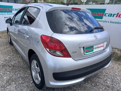 Peugeot 207 2012 - 5250 EUR, 180948 km - AUTO.MOTO.pt - 180948km - foto 12 de 28