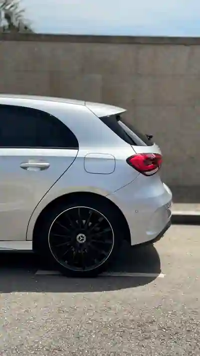 Mercedes-Benz A 180 2021 - 24900 EUR, 104000 km - AUTO.MOTO.pt - 104000km - foto 3 de 15