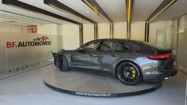 Porsche Panamera 2016 - 62500 EUR, 186989 km - AUTO.MOTO.pt - 186989km - foto 15 de 69