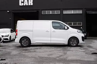 Citroën Jumpy 2017 - 15900 EUR, 145325 km - AUTO.MOTO.pt - 145325km - foto 2 de 23