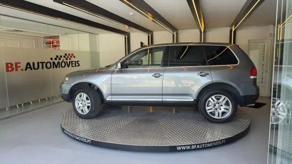 Volkswagen Touareg 2006 - 13900 EUR, 262462 km - AUTO.MOTO.pt - 262462km - foto 14 de 60