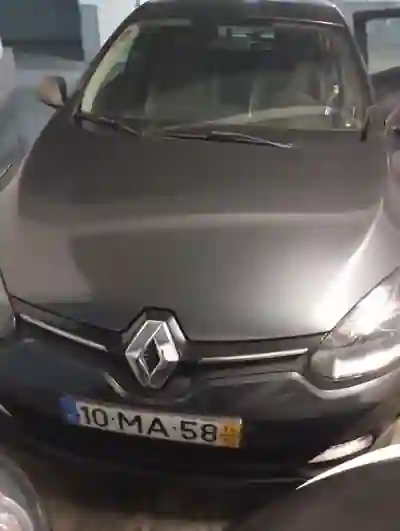 Renault Mégane 2014 - 7000 EUR, 193421 km - AUTO.MOTO.pt - 193421km - foto 2 de 4