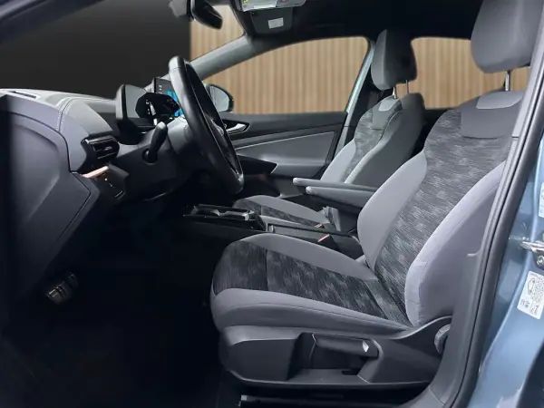 Volkswagen ID.5 2023 - 34800 EUR, 30000 km - AUTO.MOTO.pt - 30000km - foto 10 de 20
