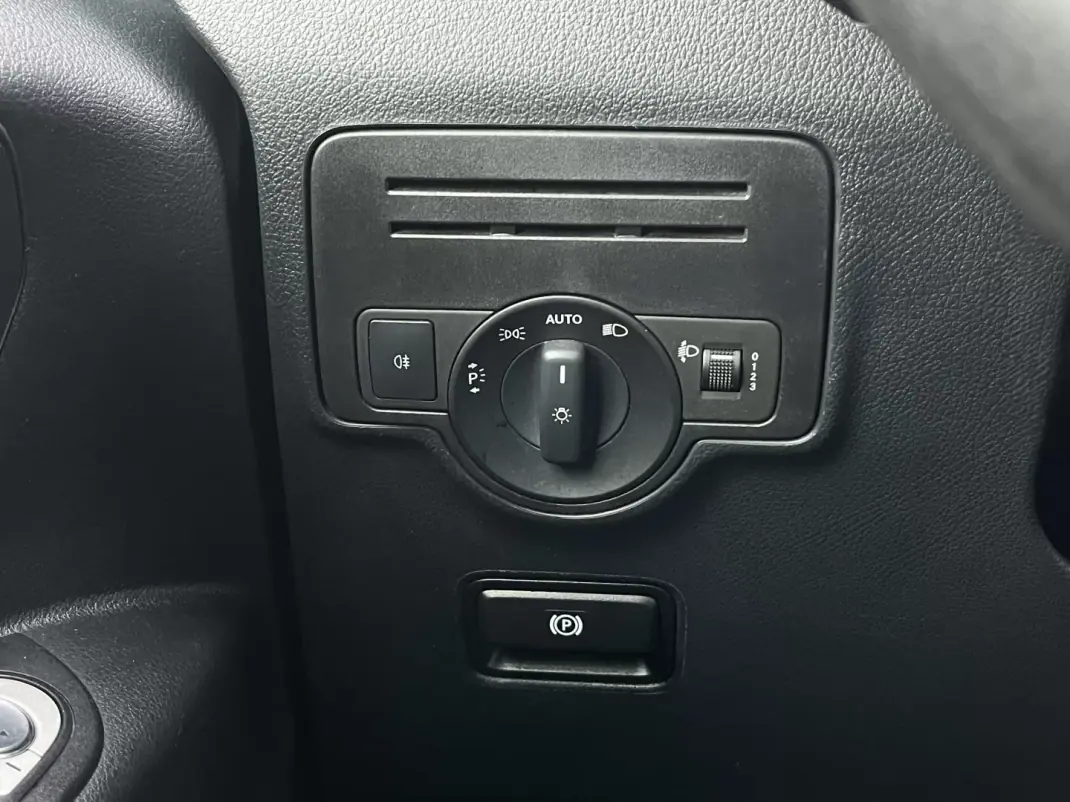 Mercedes-Benz Vito 114 CDi 3 lugares 2019 - 23900 EUR, 69000 km - AUTO.MOTO.pt - 69000km - foto 14 de 14