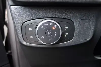 Ford Focus 2022 - 17400 EUR, 37639 km - AUTO.MOTO.pt - 37639km - foto 9 de 19