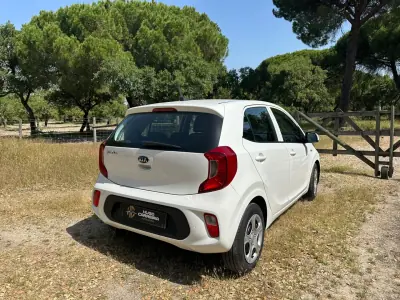 Kia Picanto 2021 - 10500 EUR, 86000 km - AUTO.MOTO.pt - 86000km - foto 3 de 11