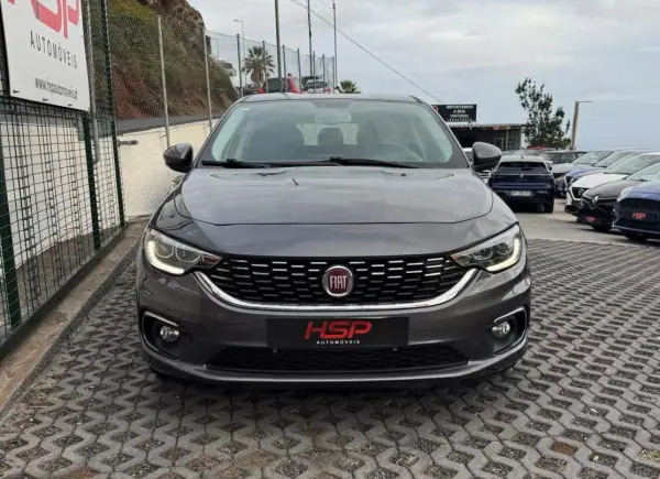 Fiat Tipo 2018 — foto 2 de 10