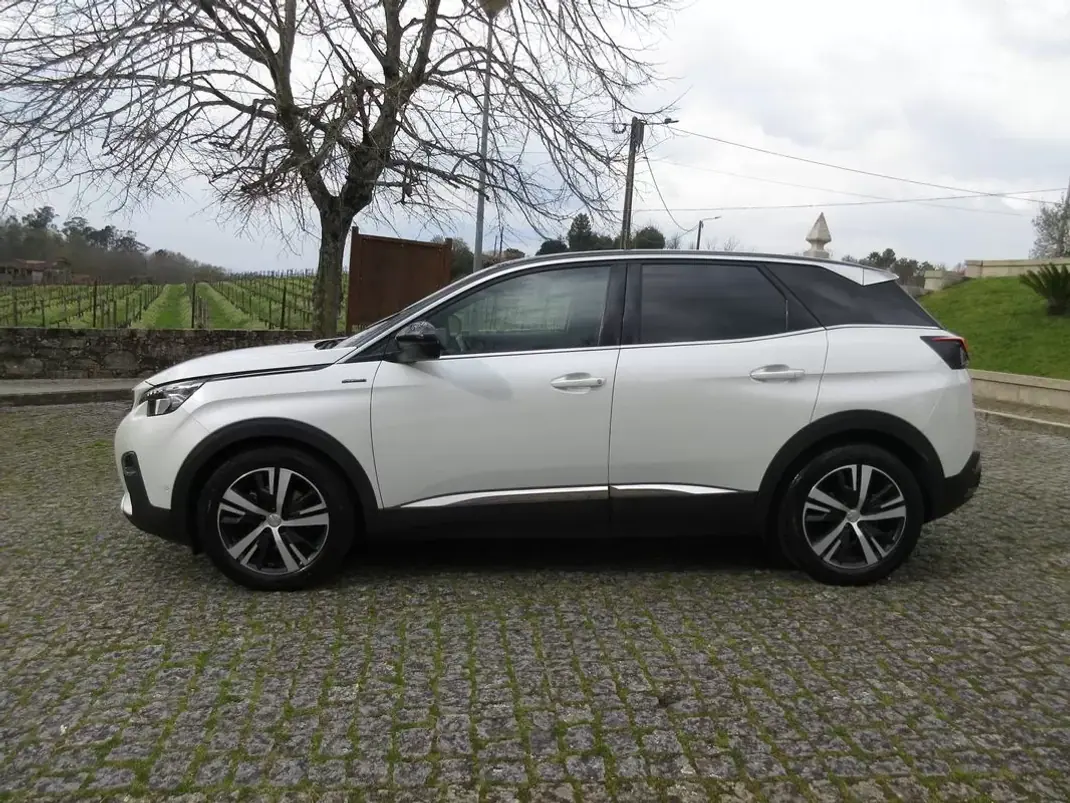 Peugeot 3008 2017 - 16990 EUR, 209000 km - 209000km - foto 5 de 48