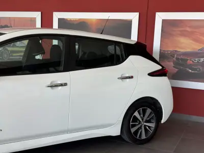 Nissan Leaf 2020 - 12990 EUR, 129004 km - AUTO.MOTO.pt - 129004km - foto 4 de 21