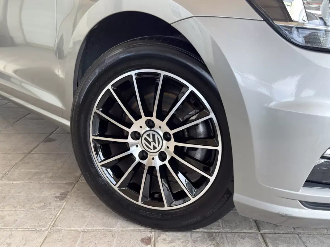Volkswagen Golf 2017 - 15950 EUR, 151736 km - 151736km - foto 12 de 34
