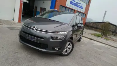 Citroën C4 Grand Picasso 2014 - 10500 EUR, 171000 km - AUTO.MOTO.pt - 171000km - foto 4 de 14