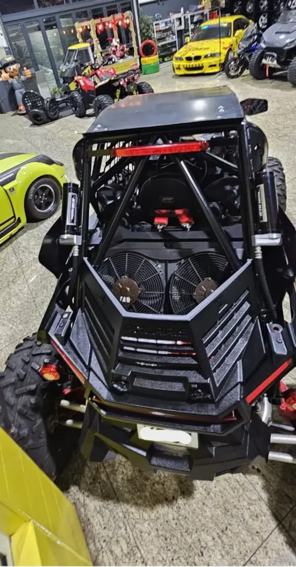 Polaris RZR 2019 - 16500 EUR, 8000 km - AUTO.MOTO.pt - 8000km - foto 12 de 18