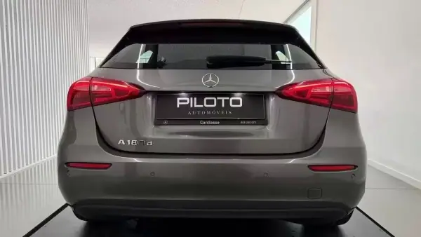 Mercedes-Benz A 180 2021 - 20990 EUR, 105680 km - 105680km - foto 7 de 26