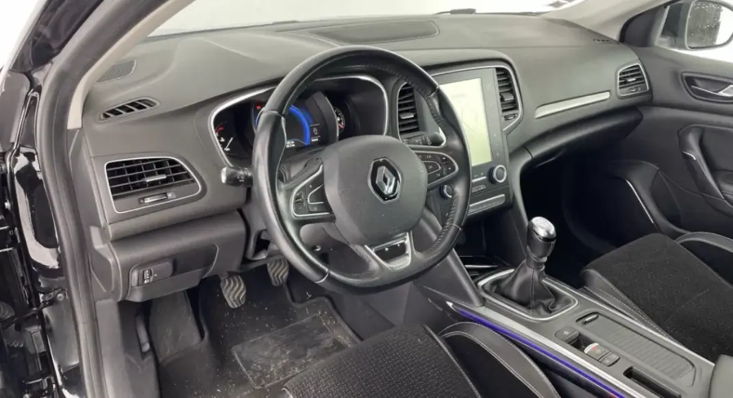 Renault Mégane Sport Tourer 2017 - 12799 EUR, 112021 km - 112021km - foto 10 de 15