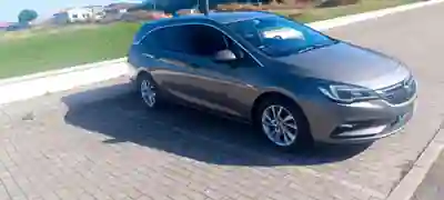 Opel Astra Sports Tourer 2017 - 7740 EUR, 160 km - AUTO.MOTO.pt - 160km - foto 2 de 9