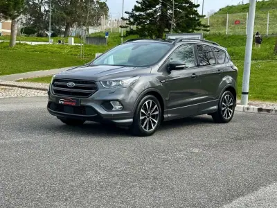 Ford Kuga 2017 - 15450 EUR, 78000 km - AUTO.MOTO.pt - 78000km - foto 22 de 60