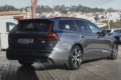 Volvo V60 2021 - 28880 EUR, 99862 km - AUTO.MOTO.pt - 99862km - foto 11 de 35