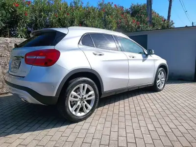 Mercedes-Benz GLA 220 2014 — foto 6 de 17