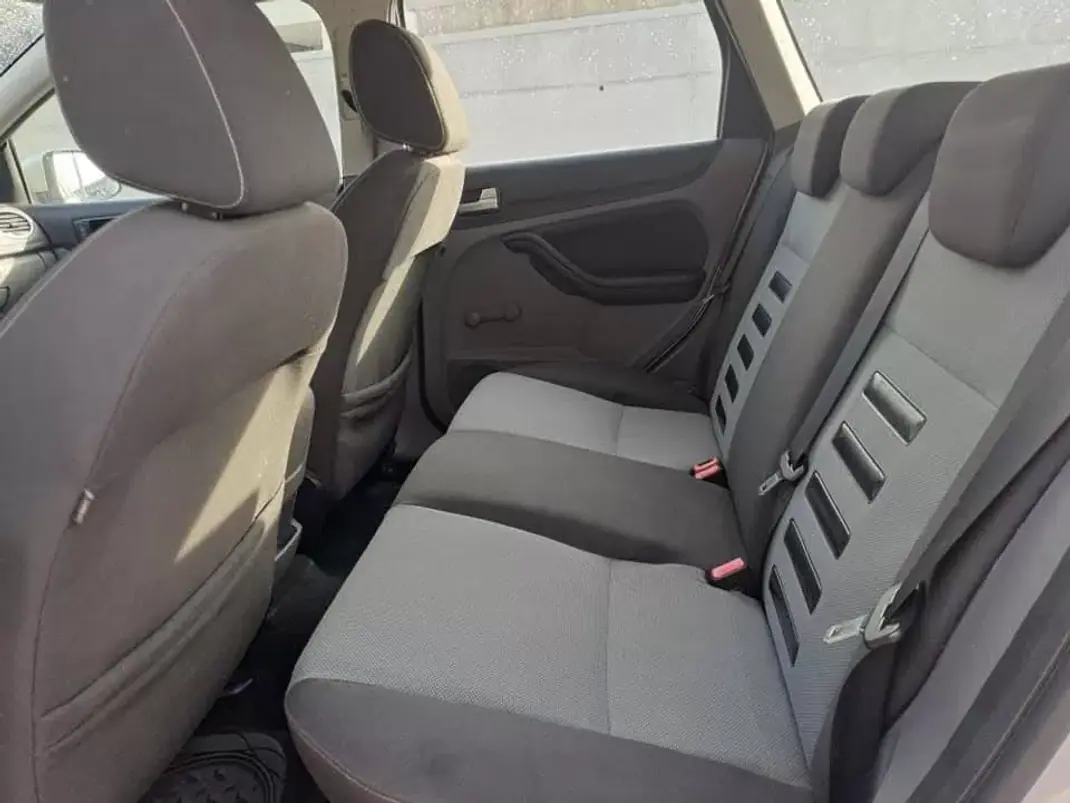 Ford Focus SW 2008 - 3990 EUR, 279000 km - AUTO.MOTO.pt - 279000km - foto 10 de 12
